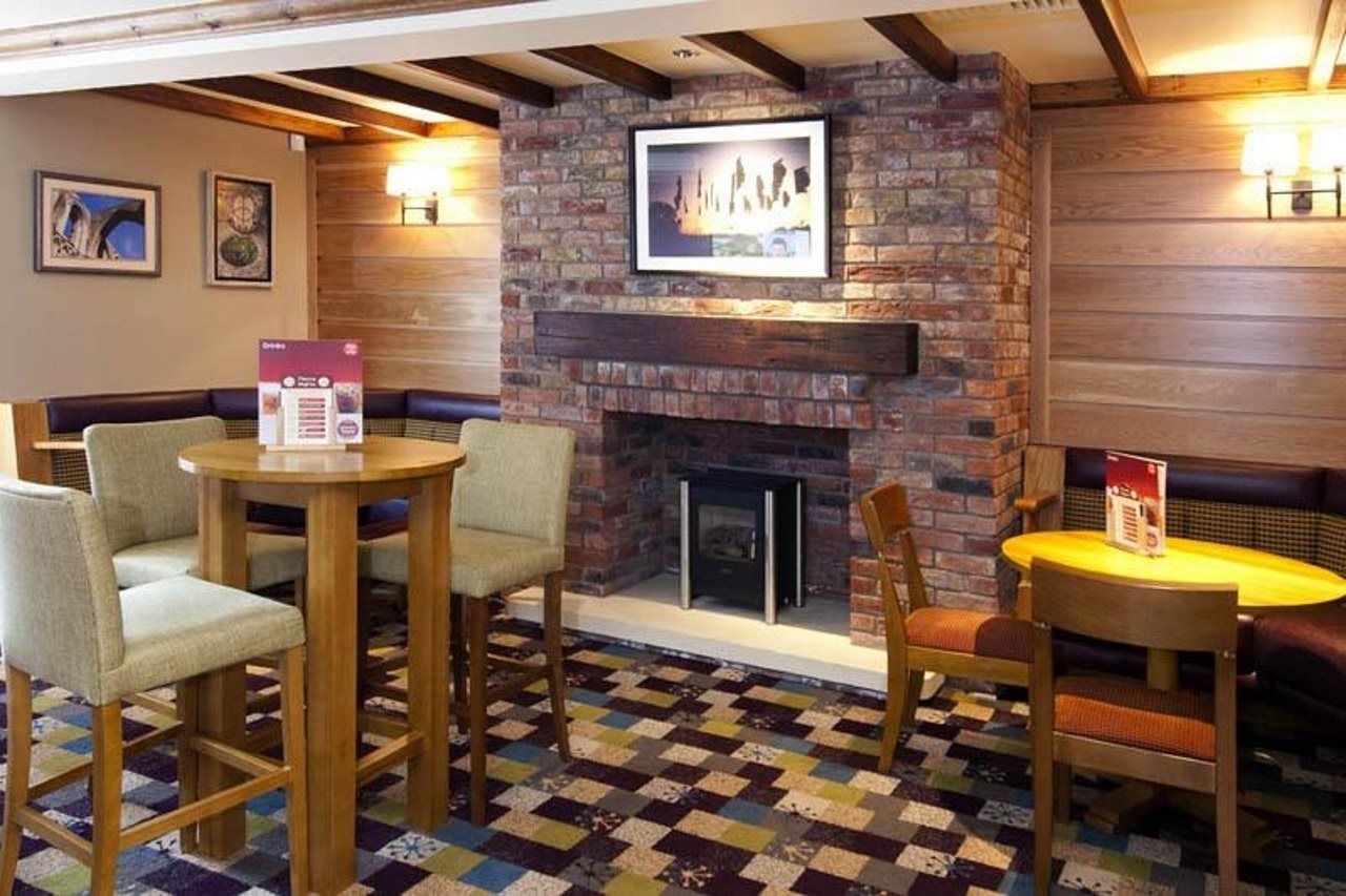 Premier Inn Glastonbury Exterior foto